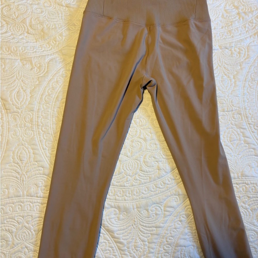 Vuori Women's Tan Pants